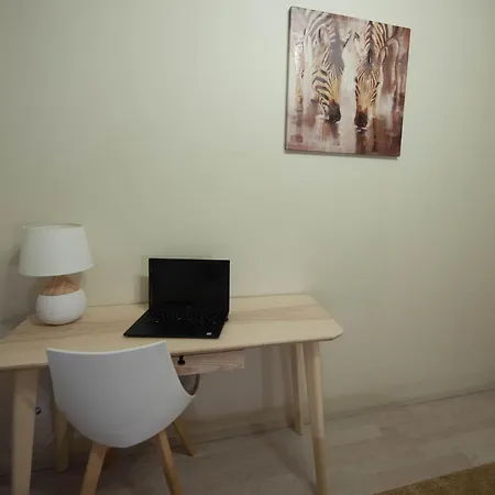 아파트 Tulbi Apartment, Close To Old Town, Private Parking 탈린