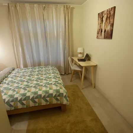 Tulbi Apartment, Close To Old Town, Private Parking Apartamento